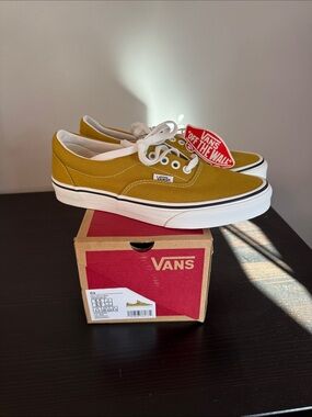 Vans Era in Olive Oil W8 NWT